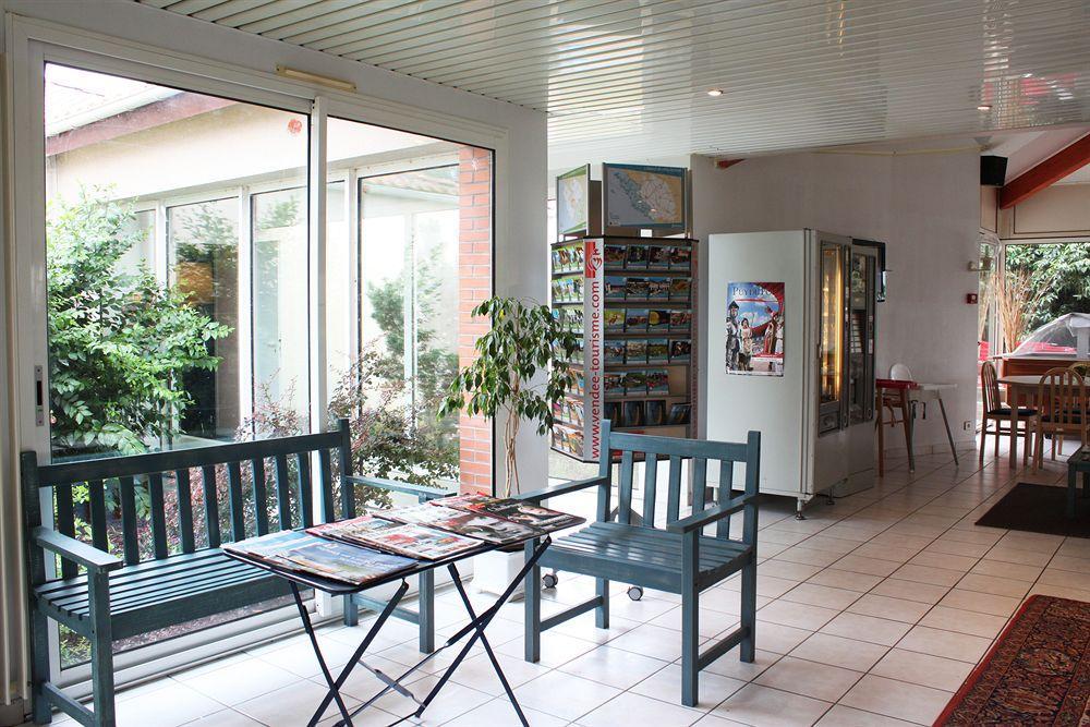 Arcantis Hotel Les Archers Шоле Екстериор снимка